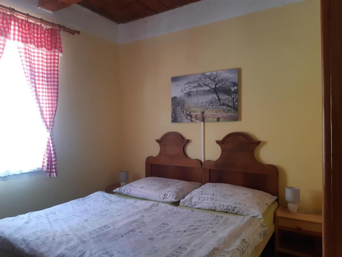 Apartment Romanticka Chalupa Štrba Buitenkant foto