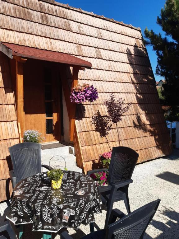 Apartment Romanticka Chalupa Štrba Buitenkant foto